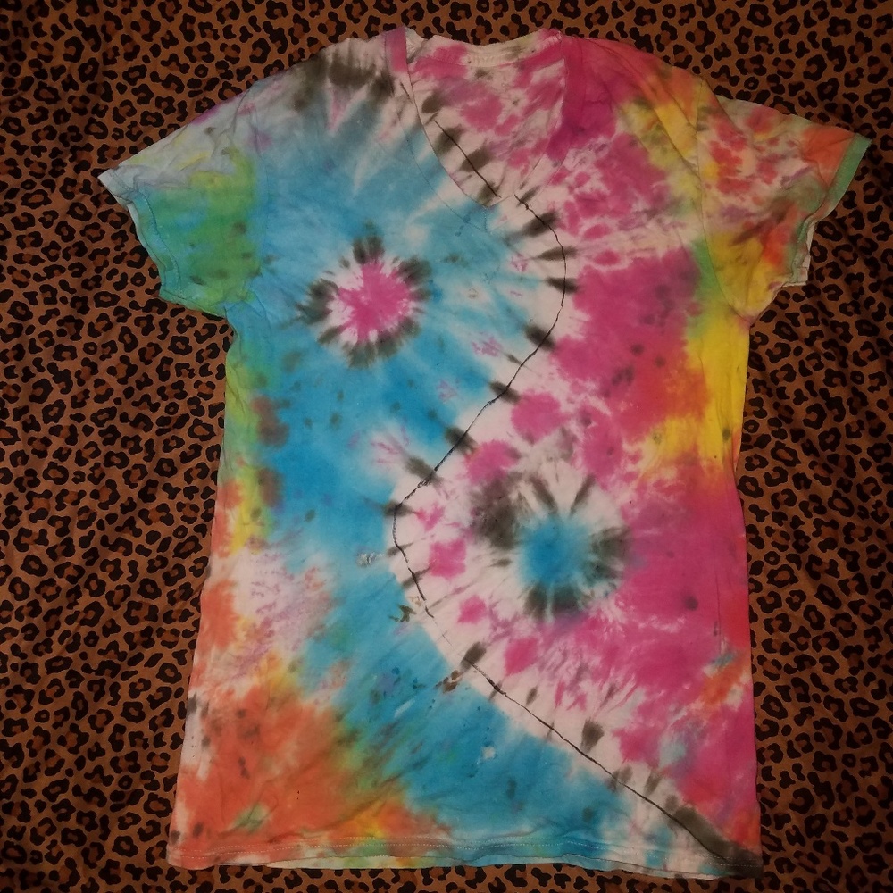 Hand-Made Yin Yang V neck